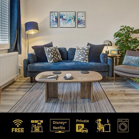 Stylish, Business Traveller Friendly Apartment, With Free Parking And Netflix Farnborough  Zewnętrze zdjęcie